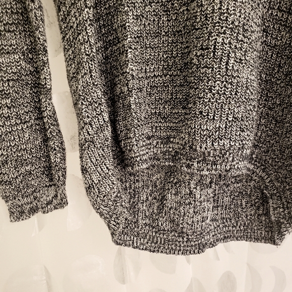 ☁️ Gray Knit Amnesia Sweater ☁️ - Picture 5 of 7